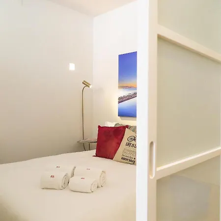 Chiado Riverside Modern Stylish Lizbona