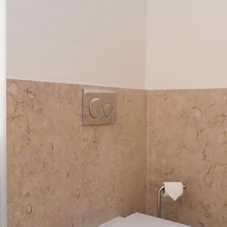 Chiado Riverside Modern Stylish Lizbona