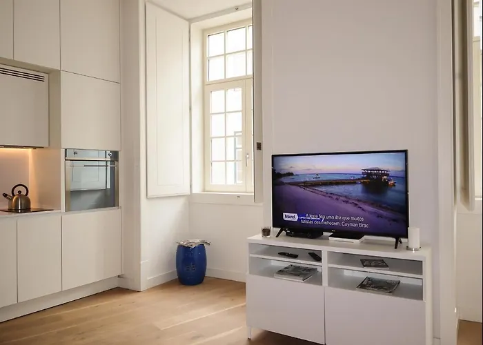 Chiado Riverside Modern Stylish