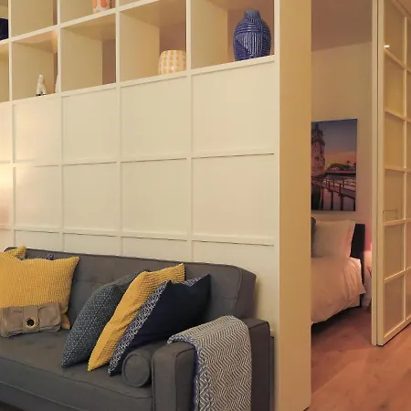 Chiado Riverside Modern Stylish Апартаменты *